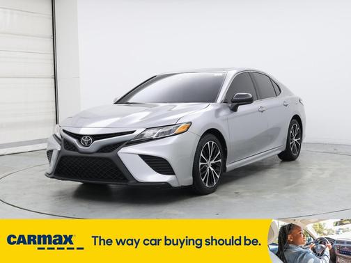 2020 Toyota Camry SE