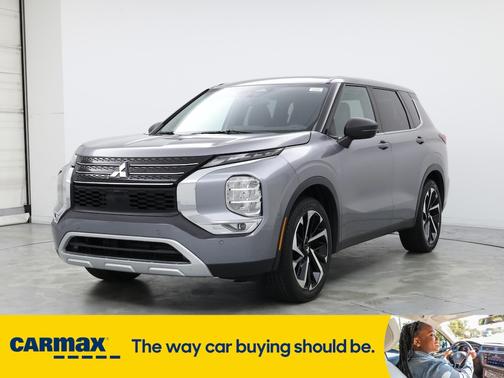 2023 Mitsubishi Outlander SE