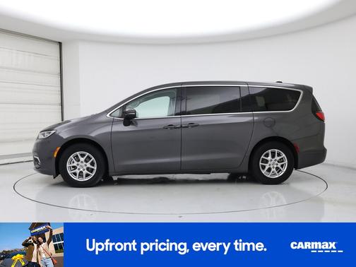 Gray 2023 Chrysler Pacifica Touring L