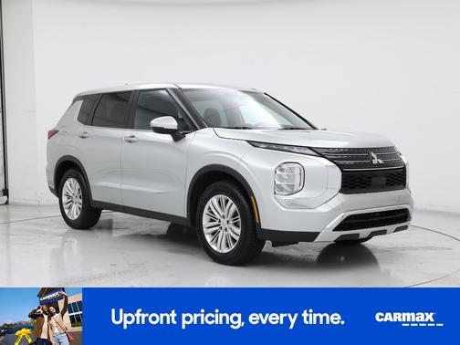 2022 Mitsubishi Outlander ES