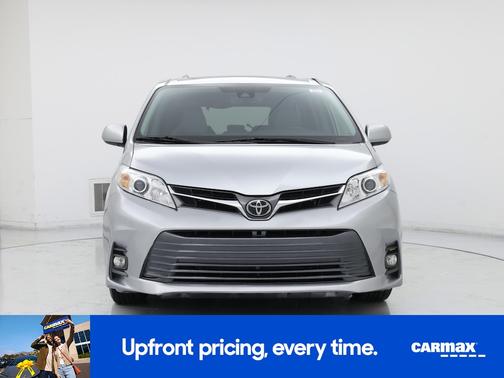 2020 Toyota Sienna XLE