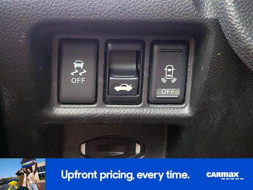 White 2014 INFINITI Q60 Journey