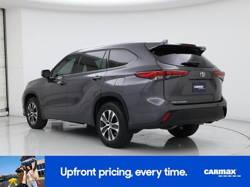2022 Toyota Highlander Hybrid XLE