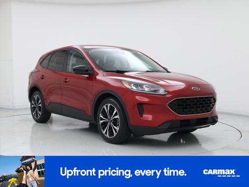Red 2022 Ford Escape SE