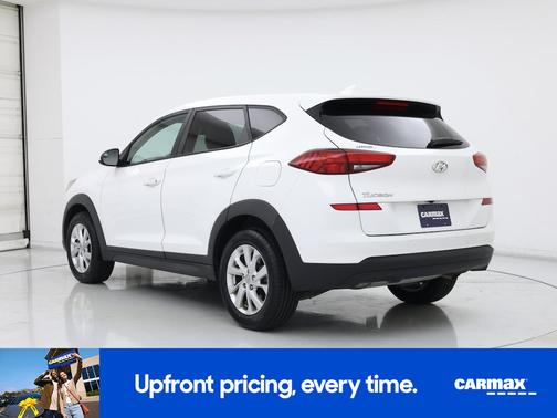 White 2019 Hyundai TUCSON SE