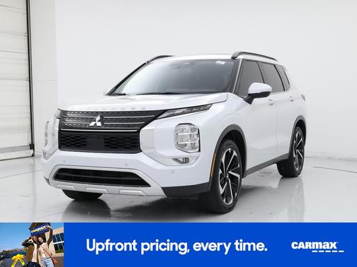 2023 Mitsubishi Outlander SE