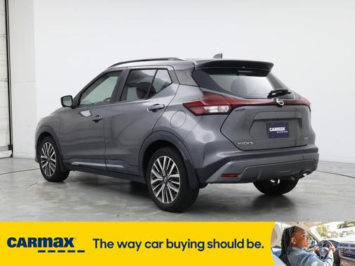2021 Nissan Kicks SR