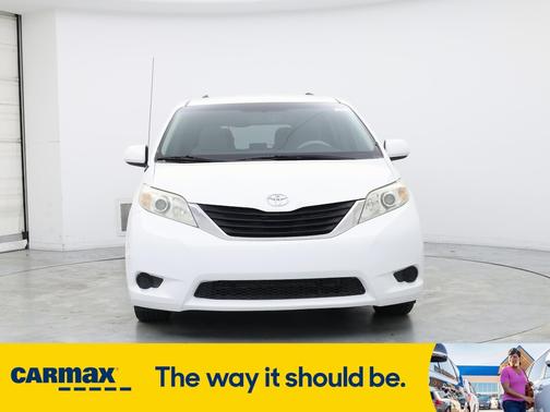 2013 Toyota Sienna LE