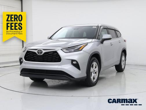 Silver 2023 Toyota Highlander LE