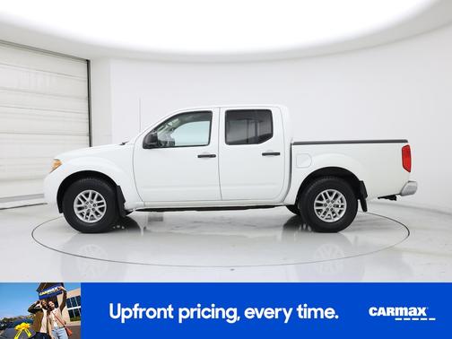 White 2017 Nissan Frontier SV