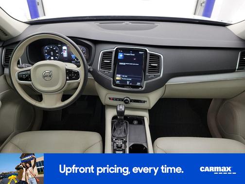 2021 Volvo XC90 T5 Momentum