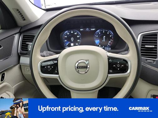 2021 Volvo XC90 T5 Momentum