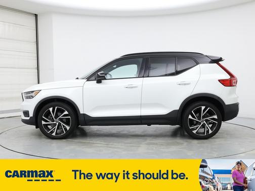 2021 Volvo XC40 T4 R-Design