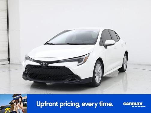 White 2023 Toyota Corolla Hatchback SE