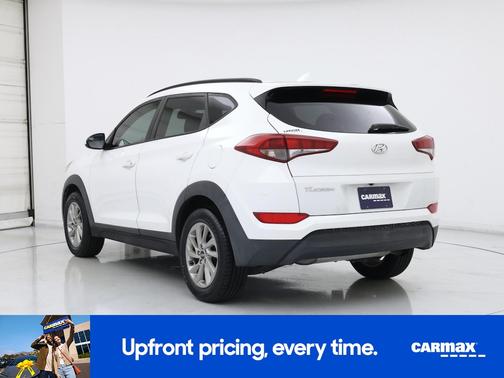 White 2018 Hyundai TUCSON SEL