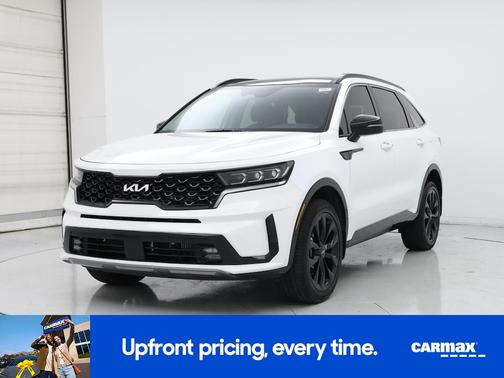White 2022 Kia Sorento SX