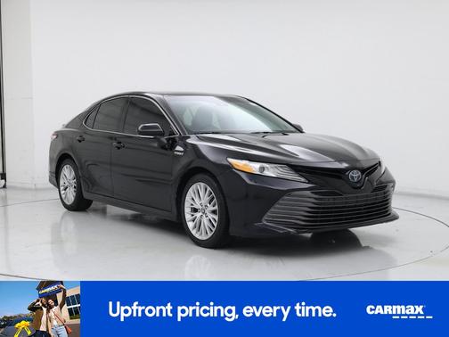 Black 2018 Toyota Camry Hybrid XLE