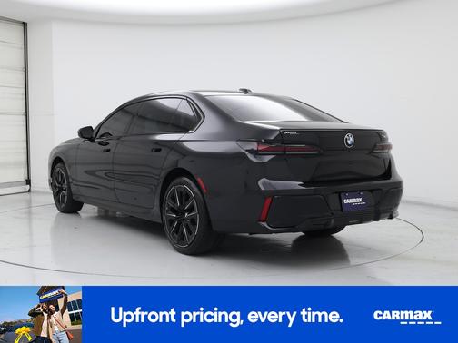 Black 2023 BMW 740 I