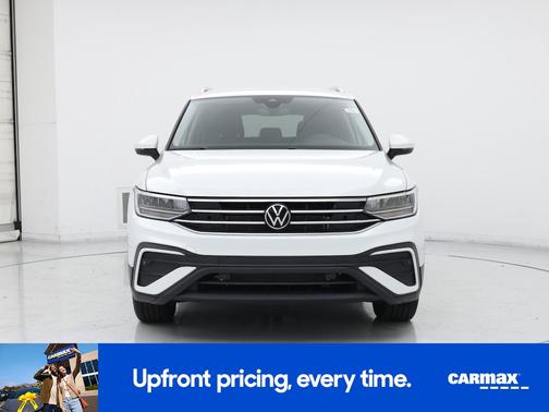 White 2023 Volkswagen Tiguan SE