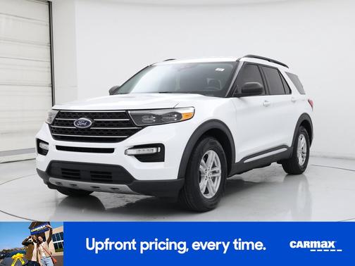 White 2020 Ford Explorer XLT
