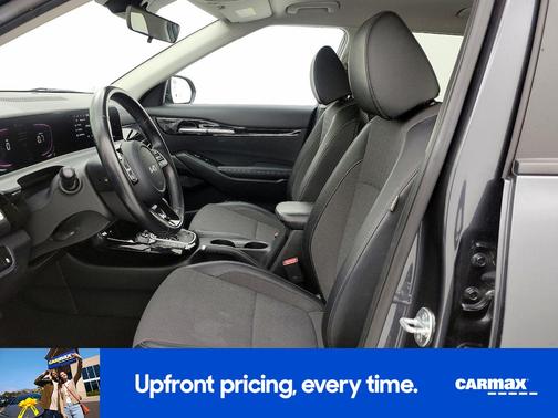 Gray 2025 Kia Seltos S