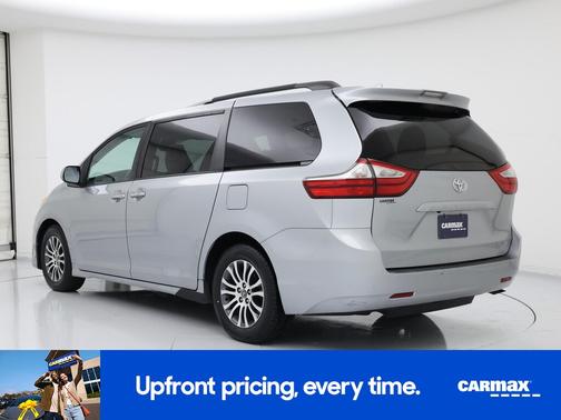 2019 Toyota Sienna XLE