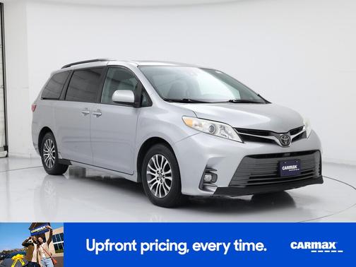 2019 Toyota Sienna XLE