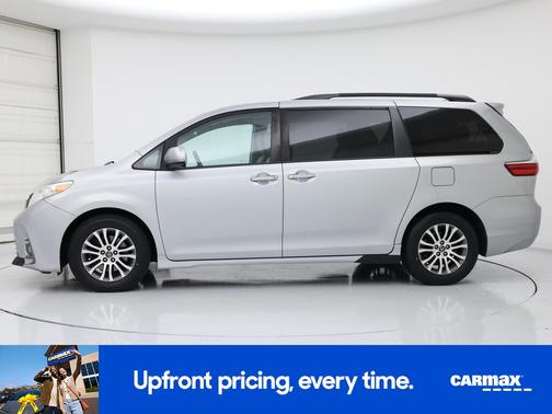 2019 Toyota Sienna XLE