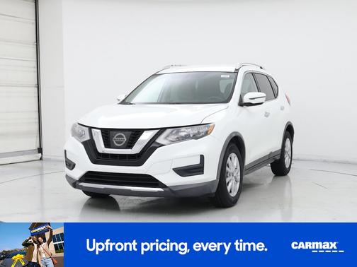 White 2017 Nissan Rogue SV