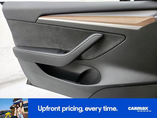 Black 2023 Tesla Model 3