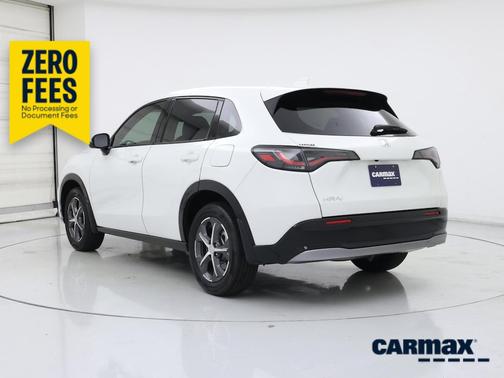 White 2024 Honda HR-V EX-L
