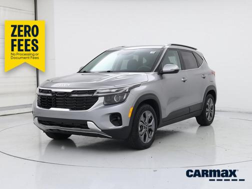 Gray 2024 Kia Seltos S