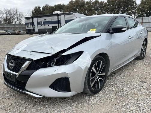 Brilliant Silver Metallic 2023 Nissan Maxima SV Xtronic CVT