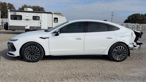 2024 Hyundai SONATA Hybrid SE