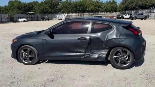 2020 Hyundai Veloster 2
