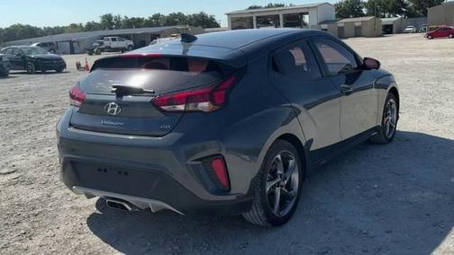 2020 Hyundai Veloster 2