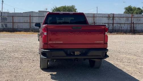 2022 Chevrolet Silverado 1500 Custom Trail Boss