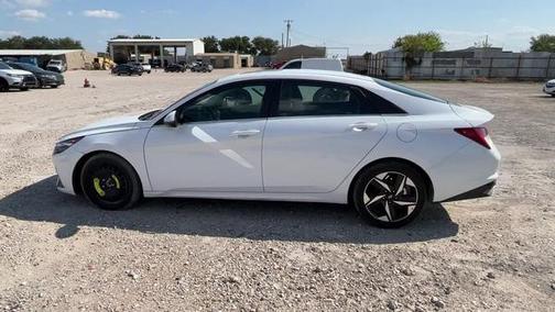 2021 Hyundai ELANTRA Limited