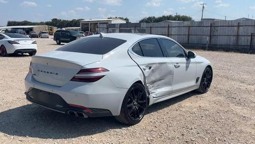 2022 Genesis G70 2.0T RWD