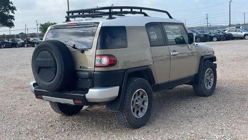 2013 Toyota FJ Cruiser Base