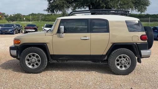 2013 Toyota FJ Cruiser Base