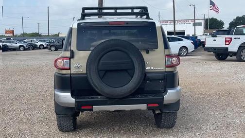 2013 Toyota FJ Cruiser Base