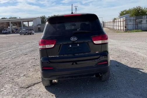 2017 Kia Sorento L