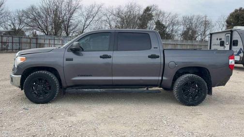 2017 Toyota Tundra SR5