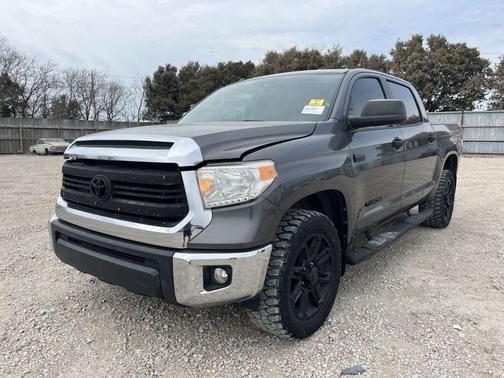 2017 Toyota Tundra SR5