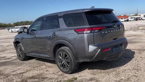 2022 Nissan Pathfinder S 4WD