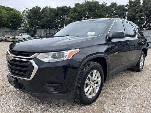 Mosaic Black Metallic 2019 Chevrolet Traverse LS