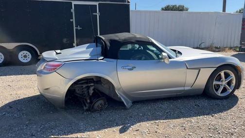 2009 Saturn Sky Red Line