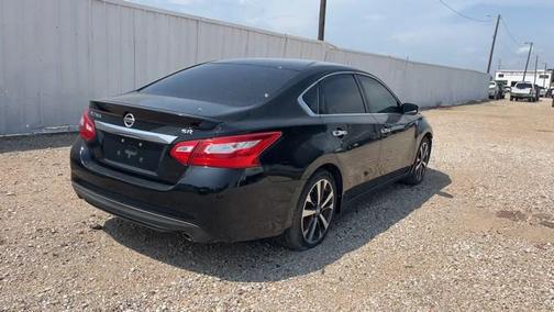 Super Black 2016 Nissan Altima 2.5 SR