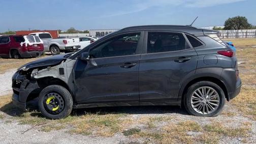 2021 Hyundai KONA SEL